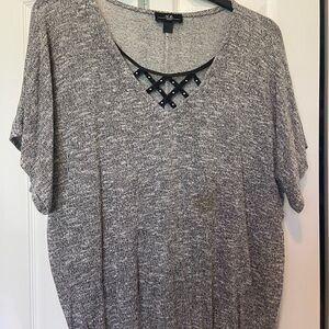 AGB Heather Gray Short Sleeve Knit Top with Lattice Stud Accent